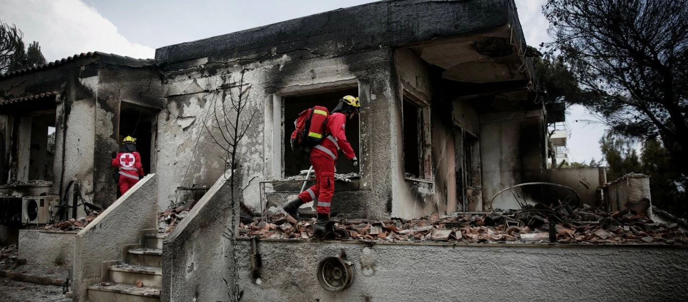 Φωτιά στην Αττική: Μηχανικοί έκαναν έλεγχο σε 246 κτίρια - Τα 48 κρίθηκαν επικίνδυνα